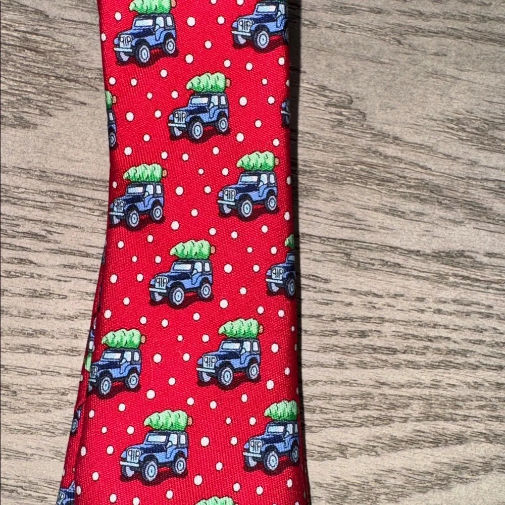 Vineyard Vines Red Jeep Woody Tree Pattern Tie